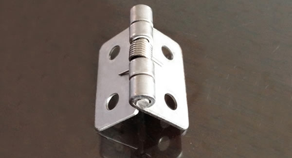 廣有五金教您如何選購一款好的鉸鏈?