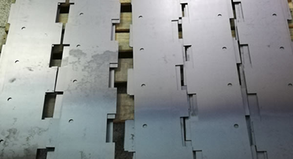 廣有五金專業(yè)生產(chǎn)長合頁、焊接合頁、重型合頁等特殊合頁